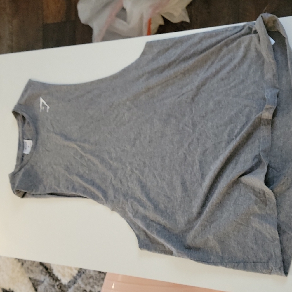 Gymshark cutoff tank